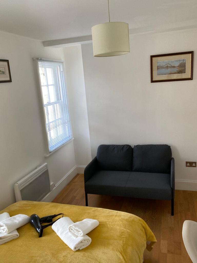 Homestay Lovely Private In Euston, *