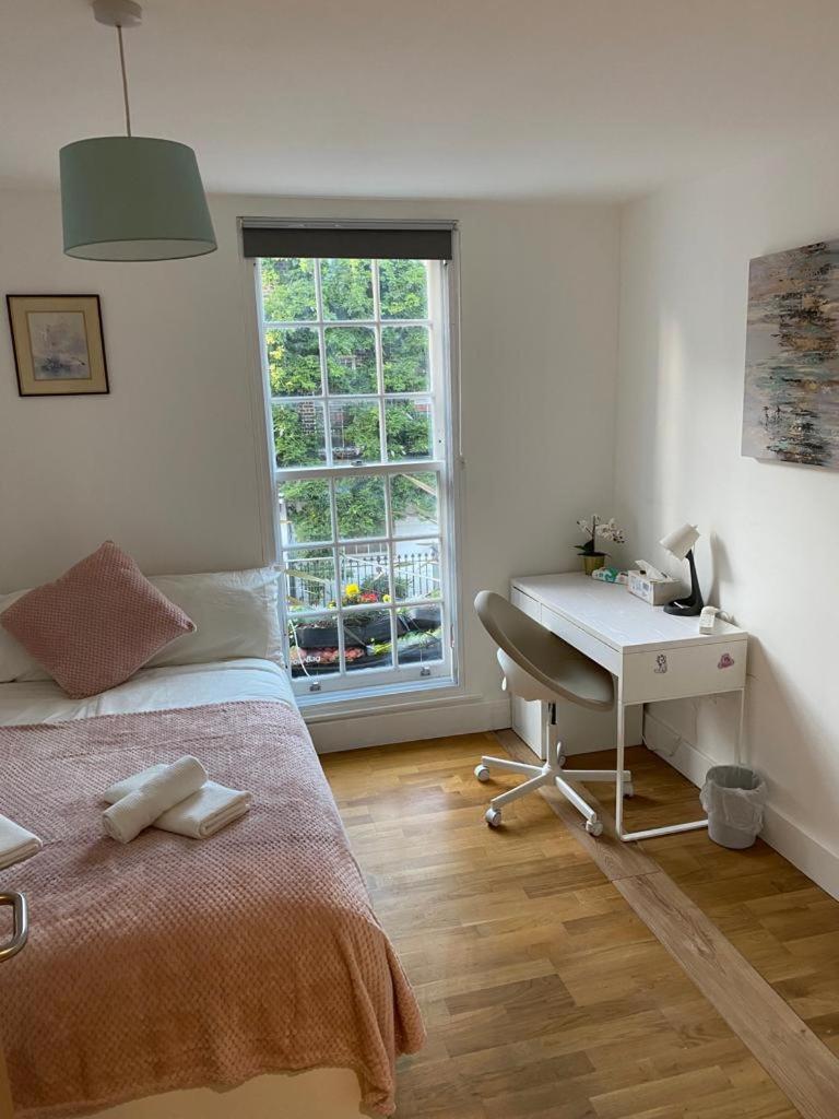 Homestay Lovely Private In Euston,